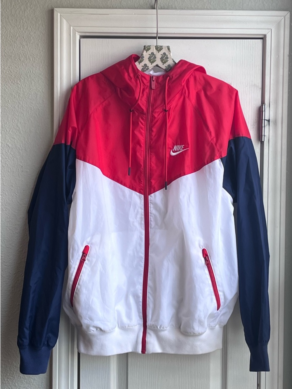 NIKE Colorblock Windrunner Jacket Hooded Loose Fit Red White Navy Men’s Size S